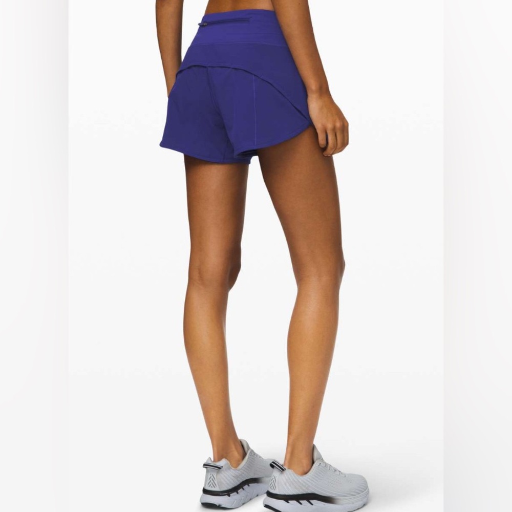 NWT Lululemon Speed Up Short Long *4" Updated Fit
Larkspur size 4